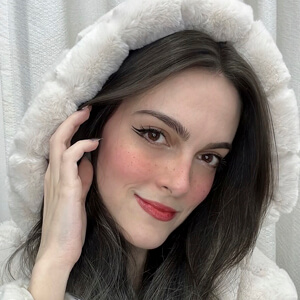 Belle Hendges Headshot 9 of 12