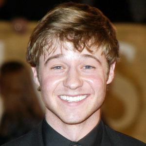 Benjamin McKenzie at age 25