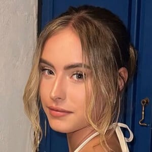 Berta Caparrós Headshot 5 of 5