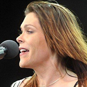 Beth Hart - Bio, Family, Trivia | Famous Birthdays