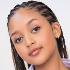 Bethany Zesu Headshot 7 of 9