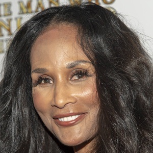 Beverly Johnson Headshot 10 of 10