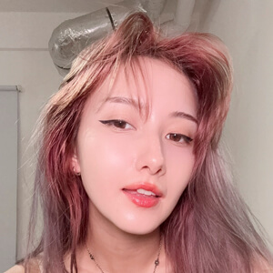 Biakiin Headshot 3 of 3