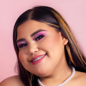 Bianca Bell Headshot 5 of 6