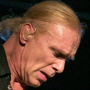 Billy Sheehan - Bio, Family, Trivia | Famous Birthdays