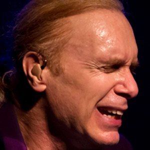 Billy Sheehan - Bio, Family, Trivia | Famous Birthdays