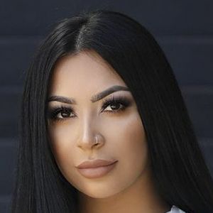 Evettexo Headshot 9 of 10