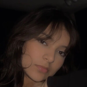ArteIsa Headshot 3 of 3