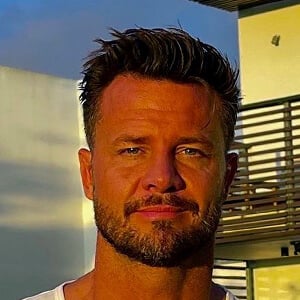 Bobby Holland Hanton Headshot 6 of 6