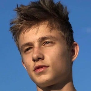 Bogdan Kalinchenkov Headshot 2 of 7