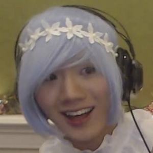 Boxbox Cosplay Riven and Live Stream 