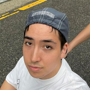 Brandon Cohen Headshot 4 of 6