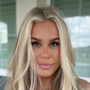 brazybecca Headshot 6 of 6