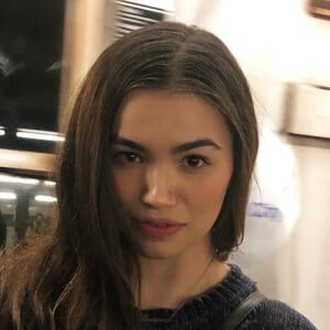 breauna17 Headshot 6 of 8