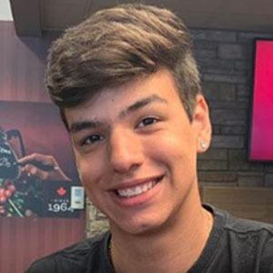 Felipe Neto - Age, Family, Bio