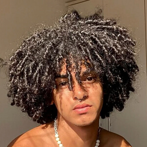 Breno Otávio Headshot 2 of 6
