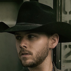 Brett Kissel Headshot 3 of 10