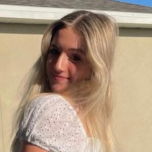Brielle Wallace Headshot 8 of 8