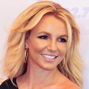 Britney Spears Headshot 4 of 10