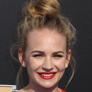 Britt Robertson at age 25