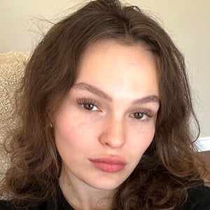 Brooke Layne Headshot 5 of 8