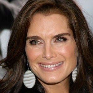 Brooke Shields Headshot 4 of 10