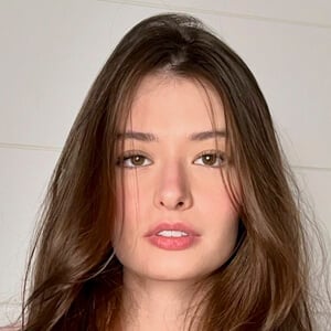 Bruna Lubke Headshot 3 of 6