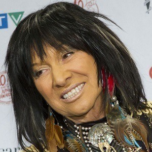 Buffy Sainte-Marie - Bio, Family, Trivia | Famous Birthdays
