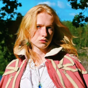 Calum Arvid Headshot 7 of 10