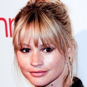 Cameron Richardson - Bio, Family, Trivia | Famous Birthdays
