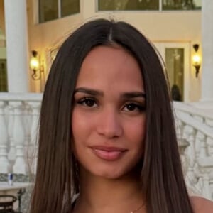 Camila Cruz Headshot 2 of 6