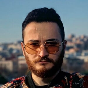 Can Yavuz Headshot 3 of 8