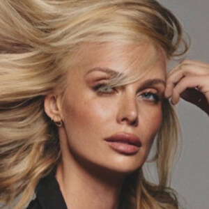 CariDee English Headshot 5 of 10
