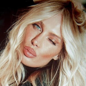 CariDee English Headshot 8 of 10