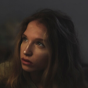 Carla Voicu Headshot 2 of 7