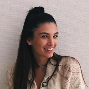 Carlavva Headshot