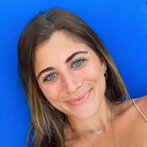 Carly Silverman Headshot 3 of 6