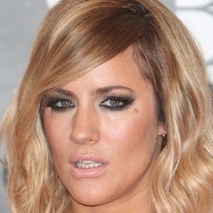 Caroline Flack amazes fans with SHOCK new hair style its so short   OK Magazine