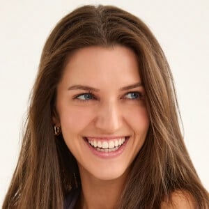 Caroline Karwoski Headshot 7 of 10