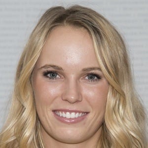 Caroline Wozniacki Headshot 7 of 9