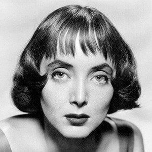 Carolyn Jones Headshot 4 of 7