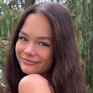 Ellie Skiba Headshot 2 of 6