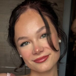 Ellie Skiba Headshot 3 of 6