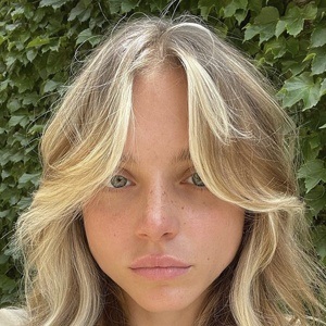 Casimere Jollette Headshot 8 of 10