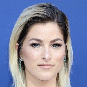 Cassadee Pope at age 29