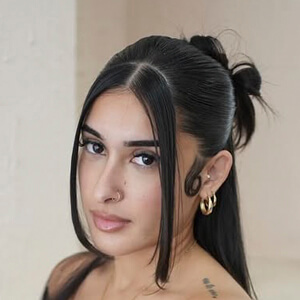 cassiidyy7 Headshot 7 of 9