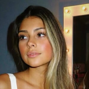 Catalina Pisciotta Headshot 7 of 10