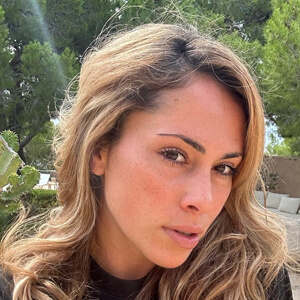 Céline Victor Headshot 4 of 6