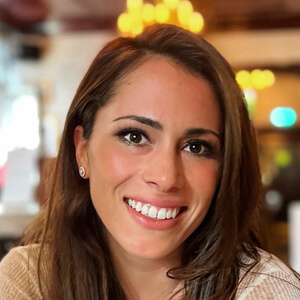 Céline Victor Headshot 6 of 6