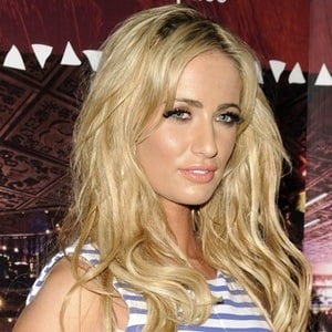 Chantelle Houghton Headshot 6 of 9